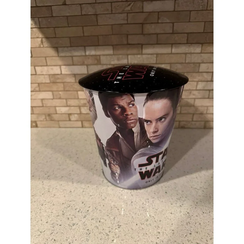 2017 Star Wars The Last Jedi movie theater collectors popcorn bucket w lid (g16)